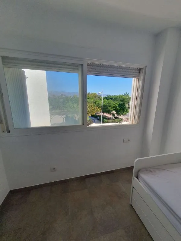 Magamistoad - 2-Bed Flat with Pool in Toyo