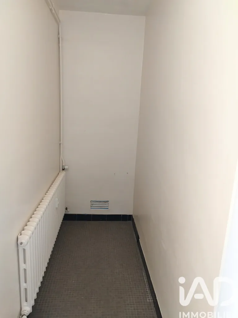 Esik - Spacious Apartment with Balcony in Millau