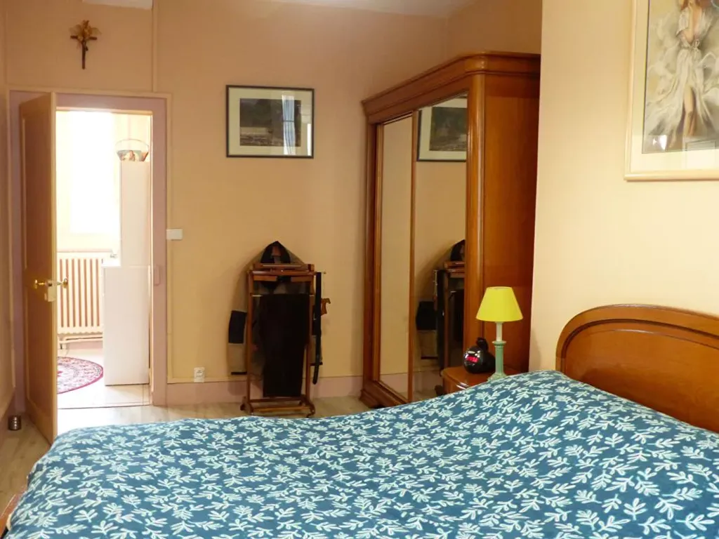 Chambres - Maison de Ville avec Jardin et Terrasse en Centre-Ville