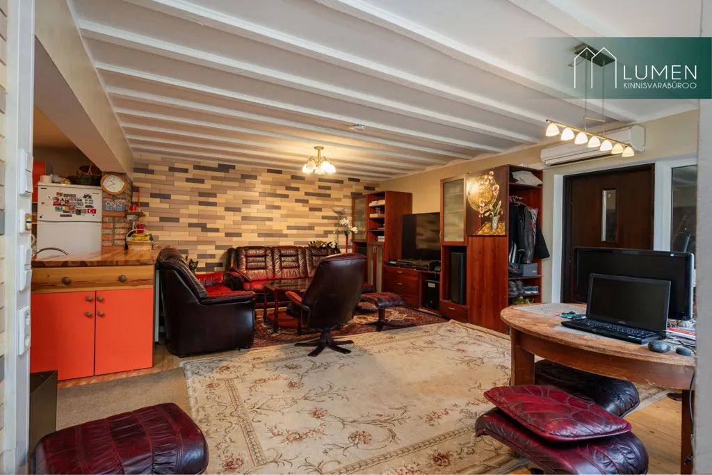 Elutuba - Two Houses with Private Access in Tartu