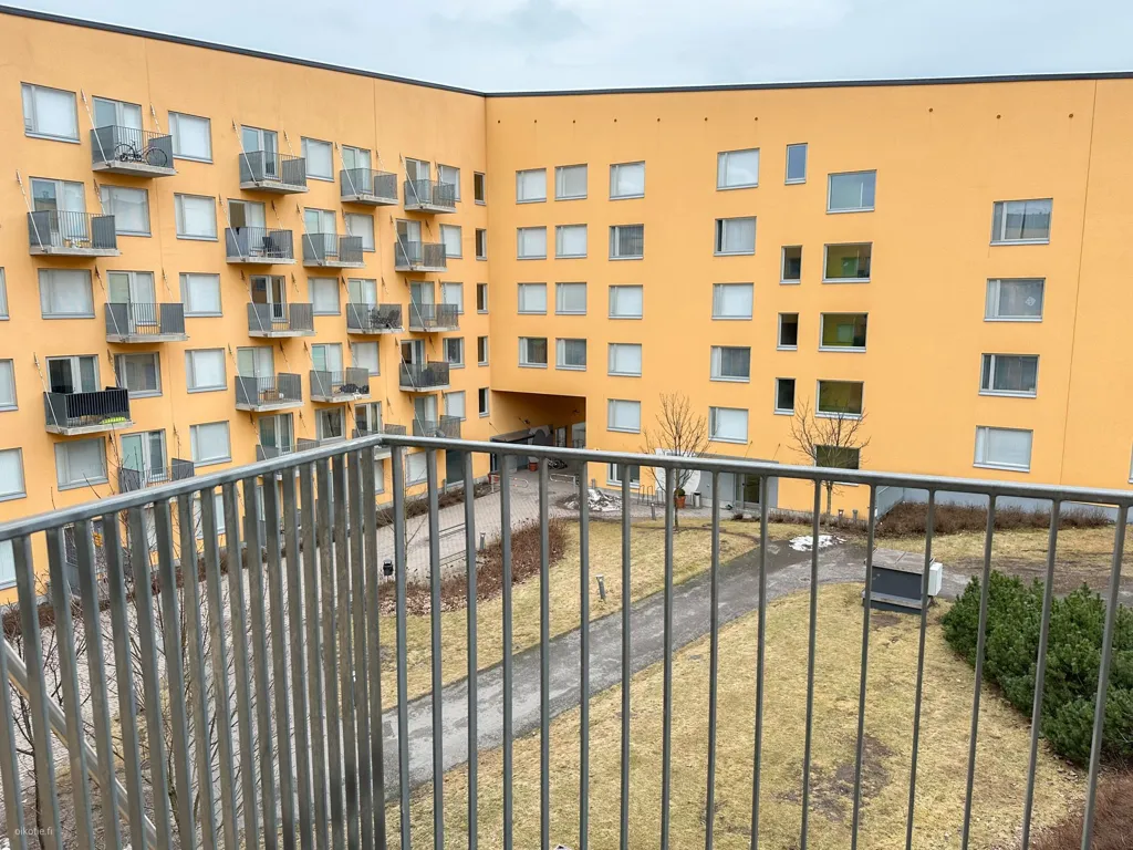 Rõdu - One-Bedroom Flat with Balcony in Tikkurila