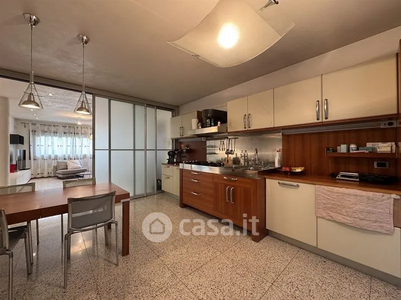 Cuisine - Modern Villa with Private Garden in Cordenons