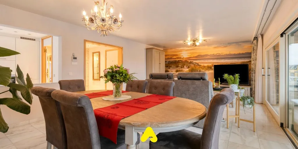 Salle à manger - Appartement Central avec Vue sur la Place à De Panne