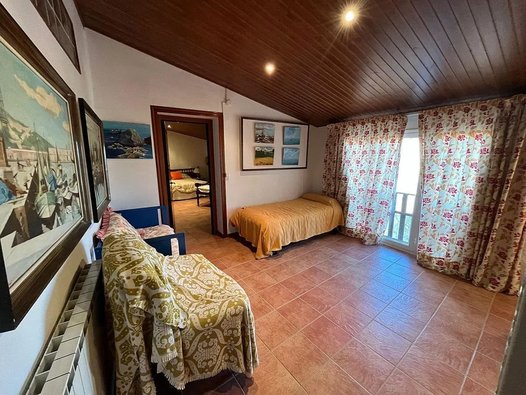 Magamistoad - Sunny Terraced House with Views in Cubells