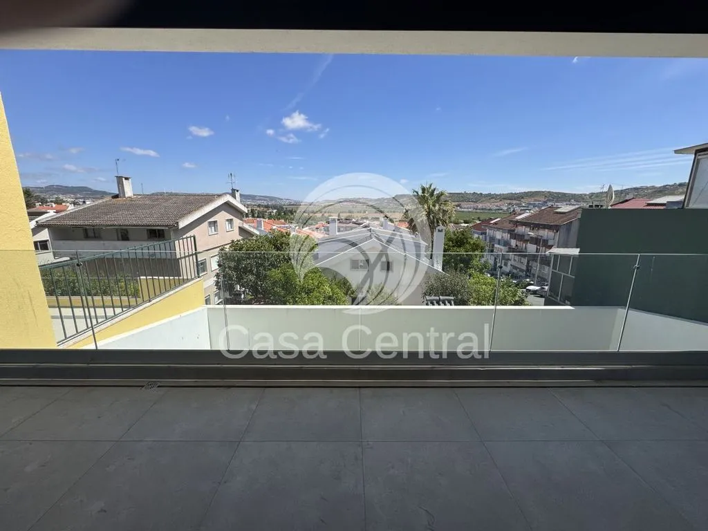 Rõdu - Luxury House with Pool in Loures