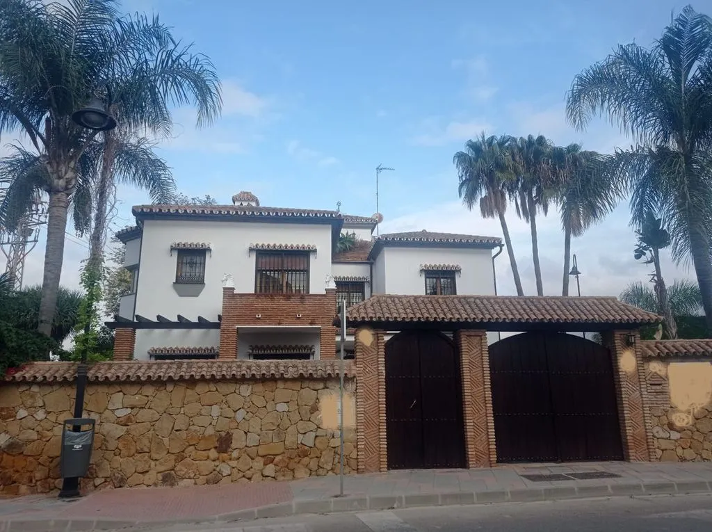 Välivaade - Detached House with Pool in Mijas