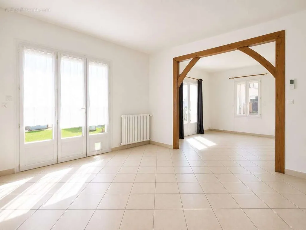 House with Independent Flat near Les Ponts-De-Cé
