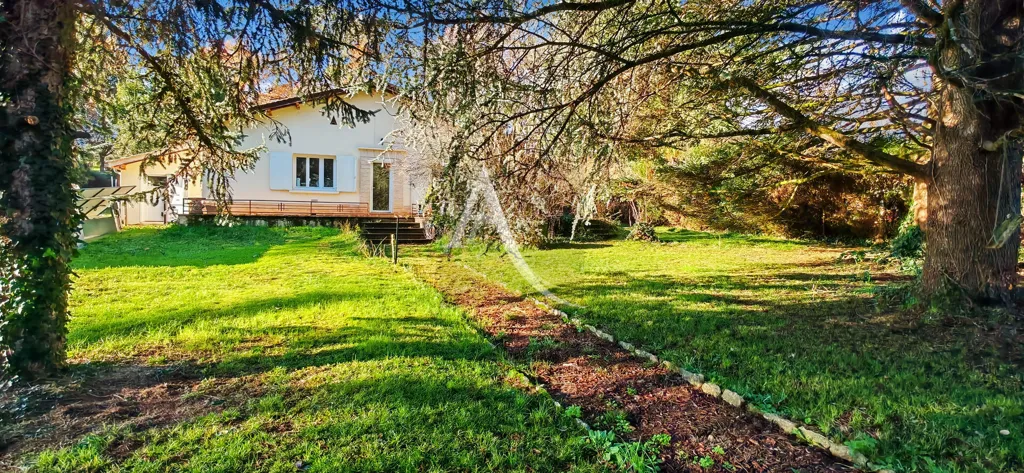 Jardin - Maison de campagne avec gîte à la Dordogne