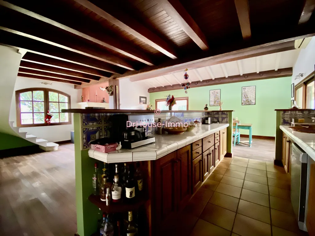 Cuisine - Deux Maisons avec Piscine à Aigues-Mortes
