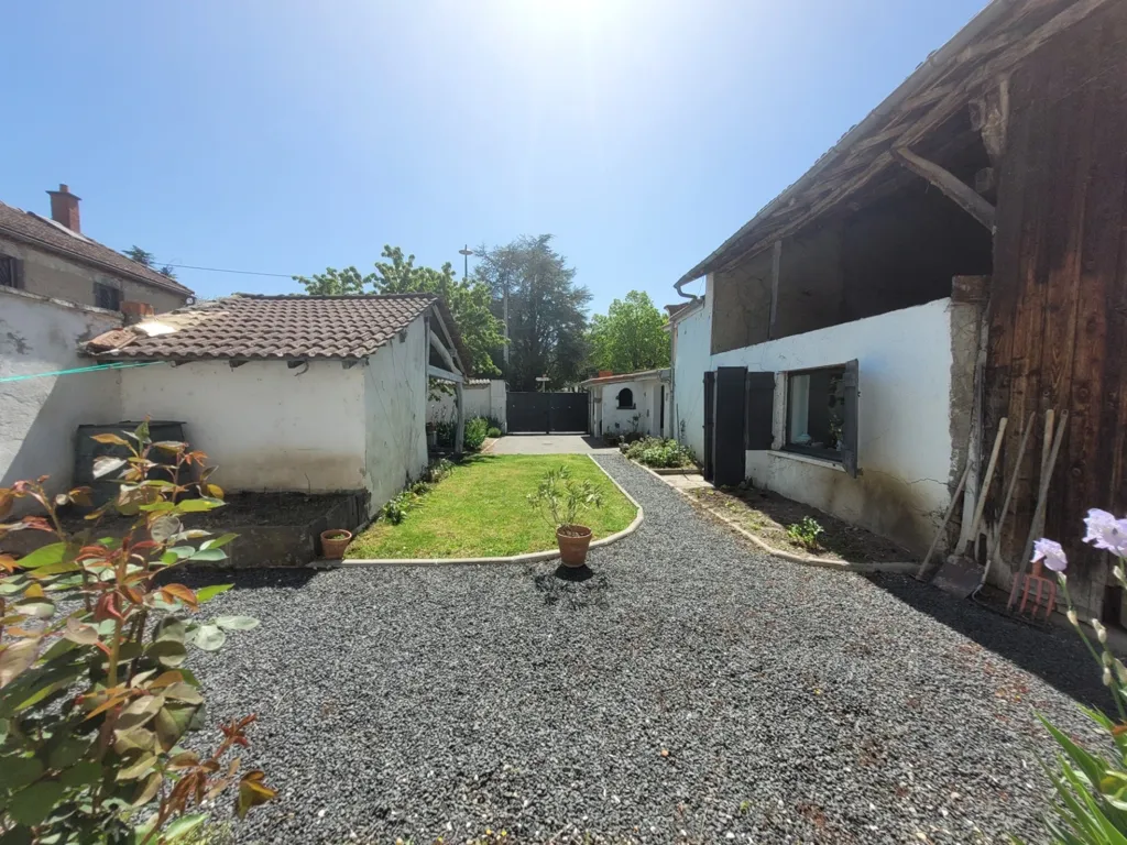 Aed - House with Solar Panels near Riom