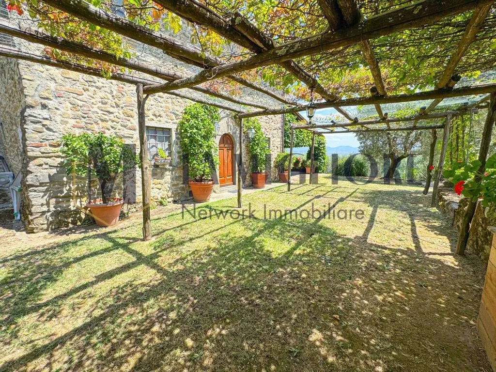 Terrasse - Rustic Villa with Olive Grove in Serravalle Pistoiese