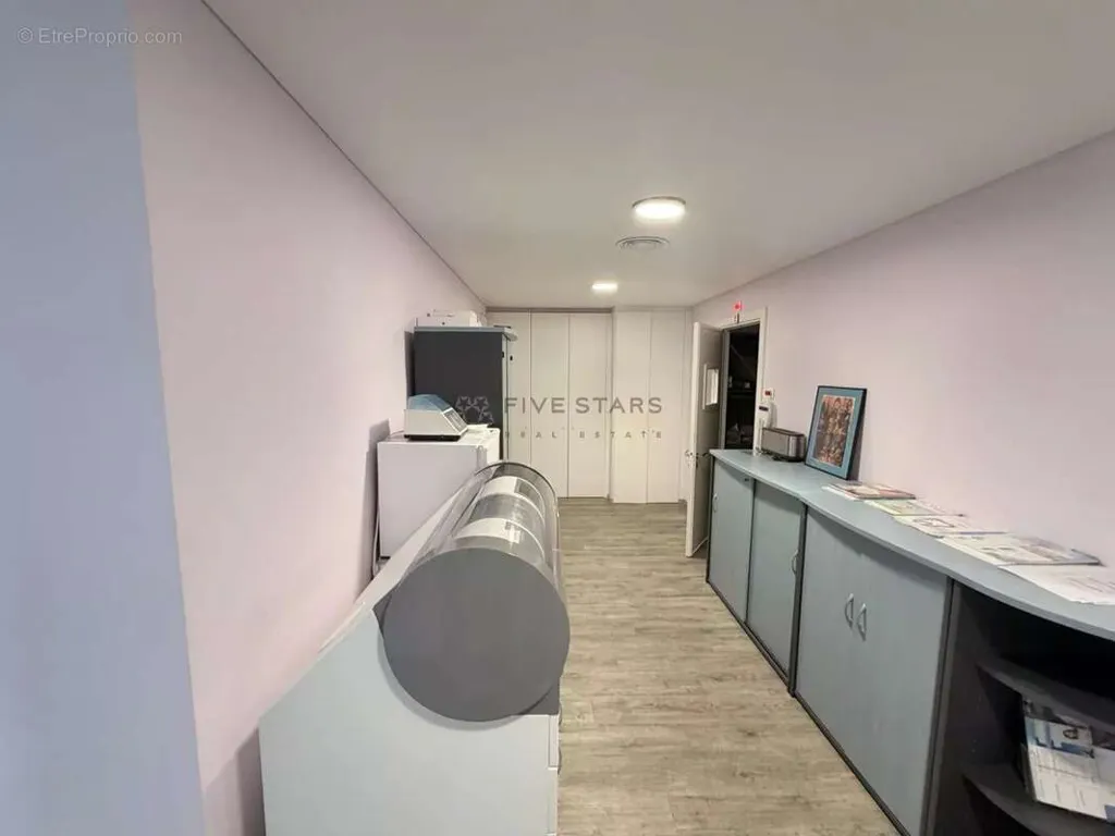 Kabinet - Luxury Apartment with Business Potential in Nice
