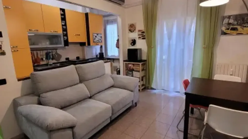 Séjour - Rusticated Two-Bedroom Apartment in Quinto Romano, Milan
