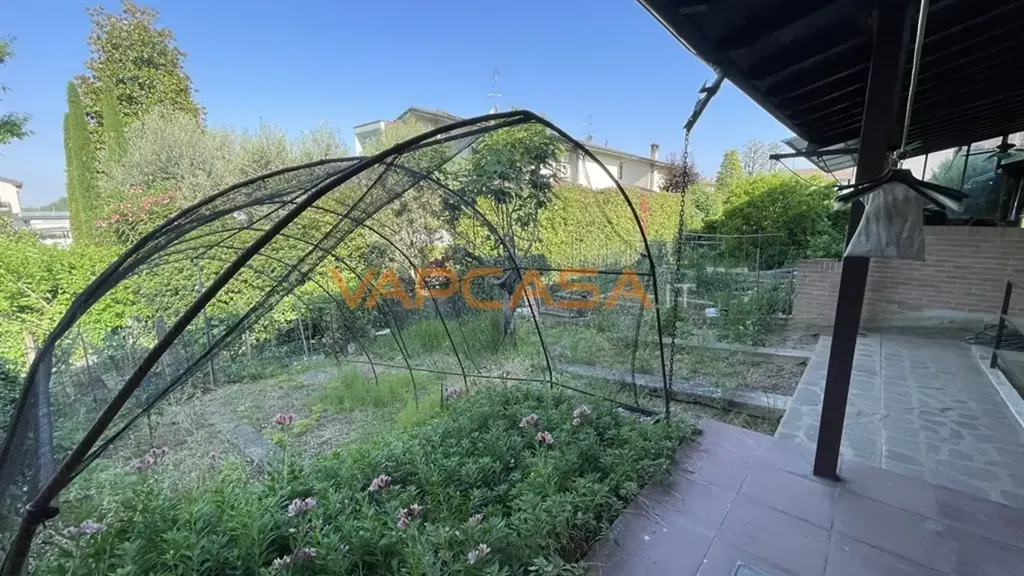 Jardin - Terraced Villa with Garden in Martinengo