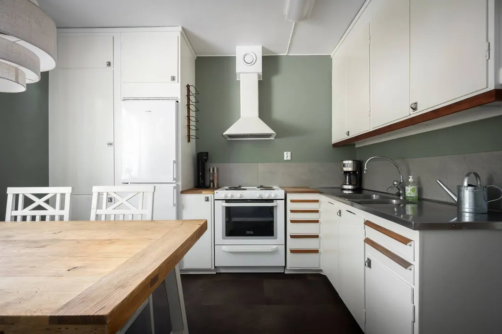 Köök - Apartment with Balcony in Västerhaninge