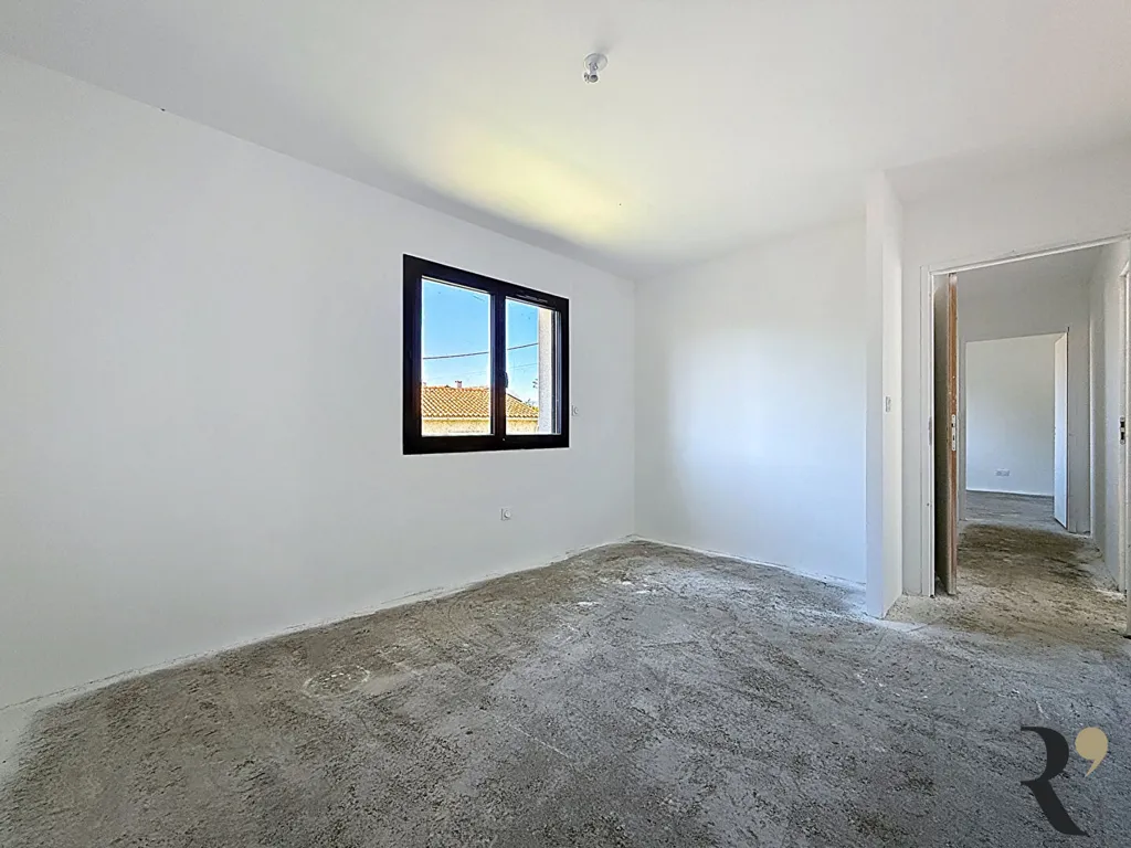 Pièces - Maison Contemporaine avec Piscine à Verfeil