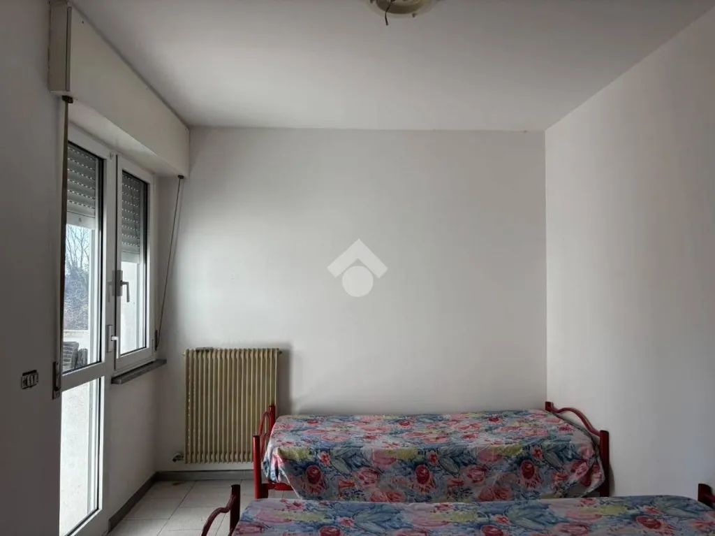 Chambres - Commercial Complex with Restaurant in Artegna