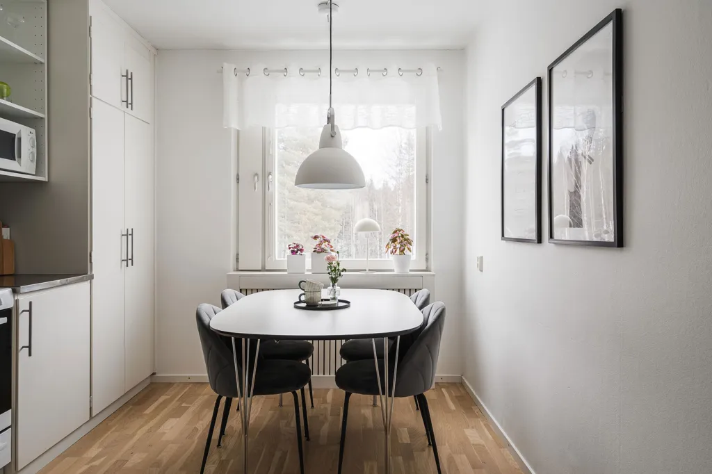Esszimmer - Charming Two-Bedroom Flat with West-Facing Balcony in Skellefteå