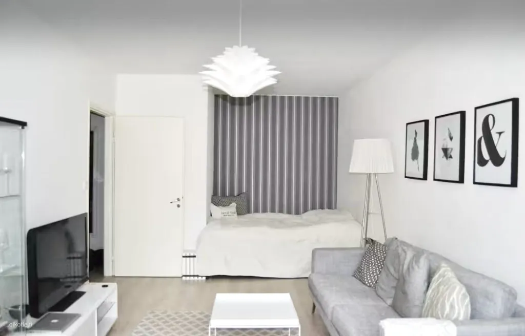 Living Room - Bright Studio Flat with Balcony in Kallio, Helsinki