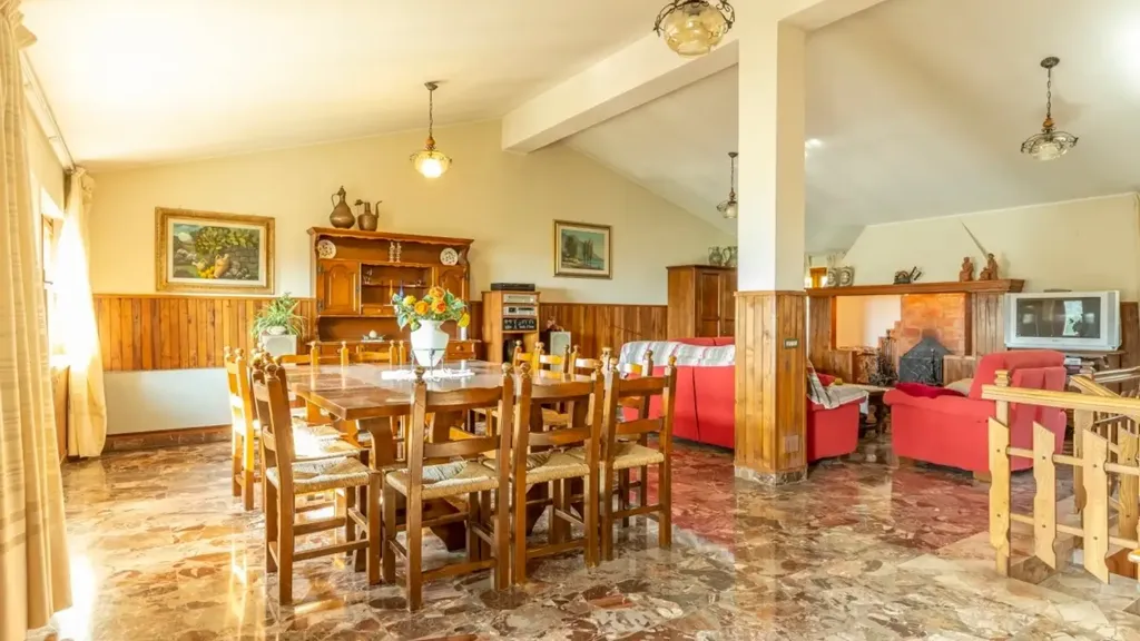 Salle à manger - Maison à IT