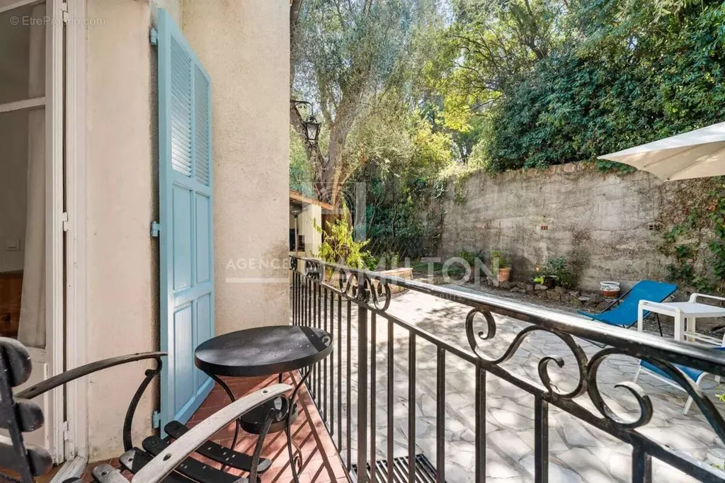 Terrazza - Luxury Villa with Garden in Biot