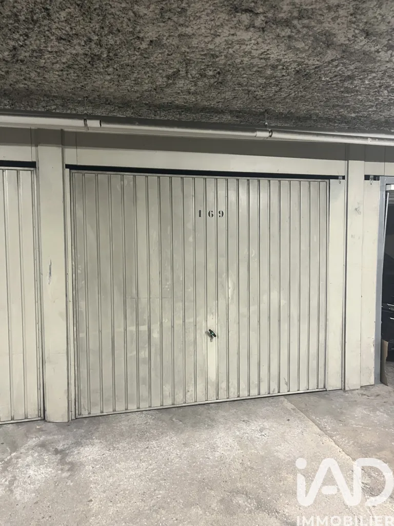Garaaž - Closed Parking in Aix-en-Provence Centre