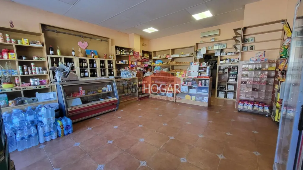 Rooms - Commercial Space near University in Ávila