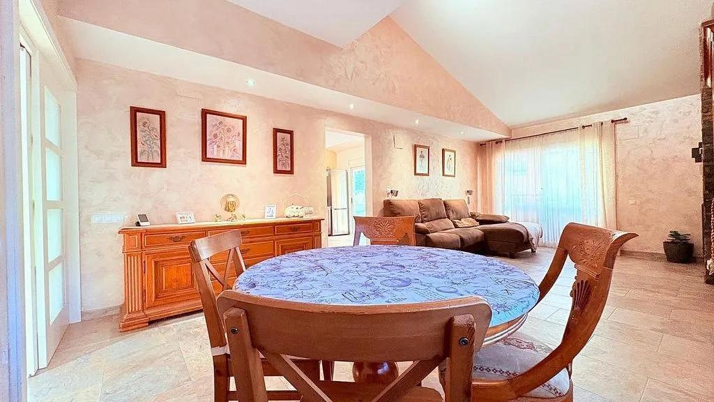 Salle à manger - Modern Chalet with Pool in Can Font