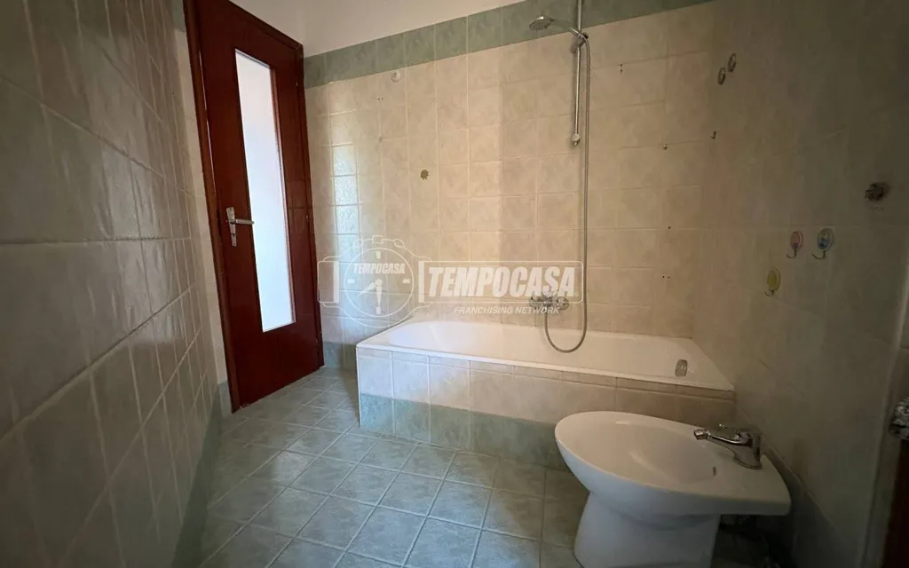 Vannitoad - Trilocale with Terrace in Rivalta di Torino