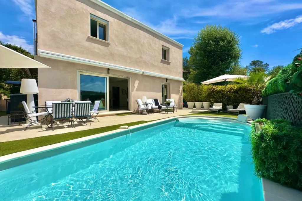 Bassein - Villa with Pool in La Colle-sur-Loup
