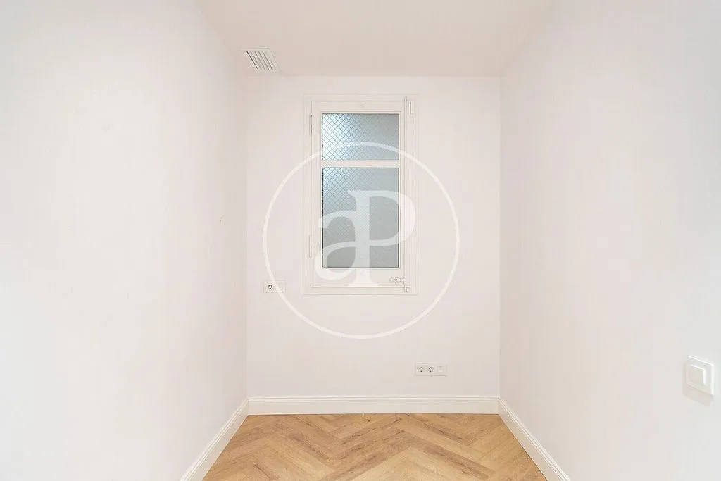 Pièces - Contemporary Flat with Balcony in Eixample