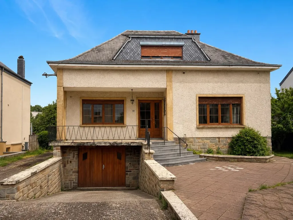 Extérieur - Maison avec Jardin et Cheminée à Halanzy