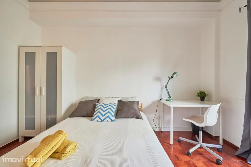 Bedrooms - Student Room in Marquês de Pombal, Lisbon