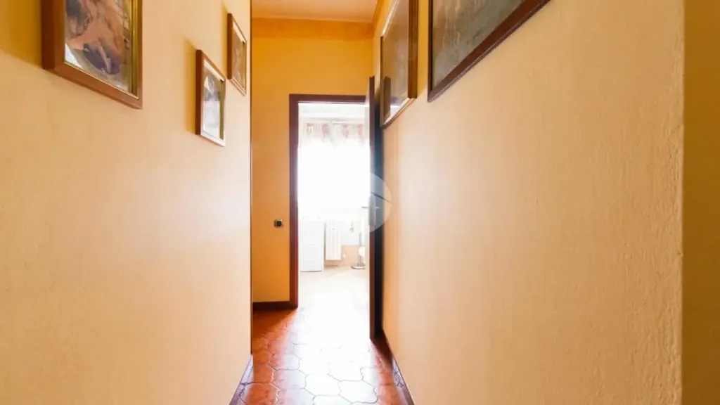 hallway_entrance