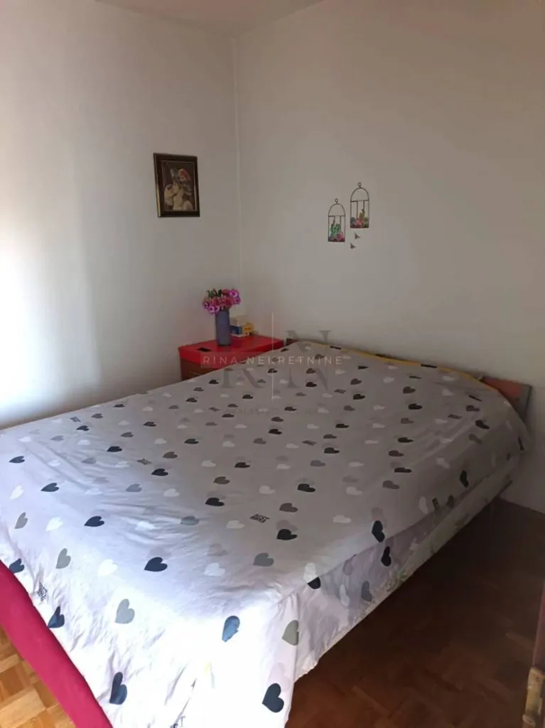 Bedrooms - Spacious Three-Bedroom Flat with Balcony in Stenjevec