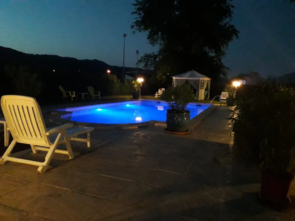 Bassein - Villa with Pool and Chalet in Vinay