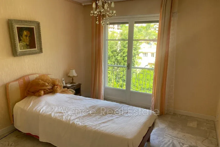 Chambres - Appartement avec Terrasse et Vue sur Vence