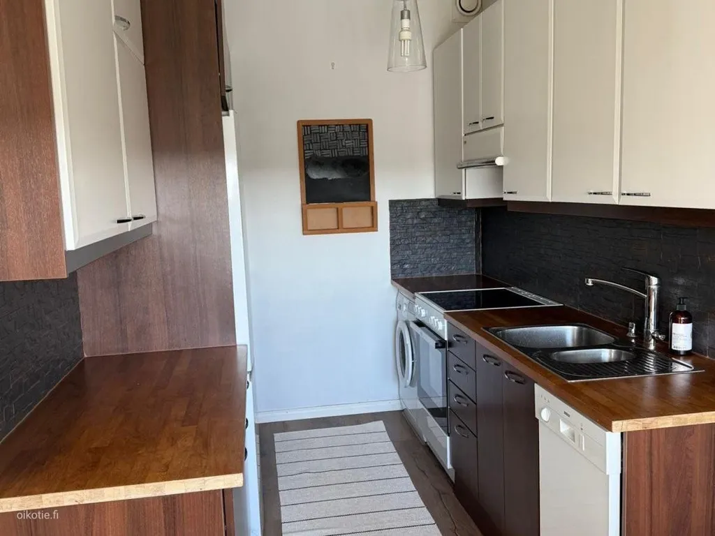 Cuisine - Apartment with Sea View in Tuira, Oulu
