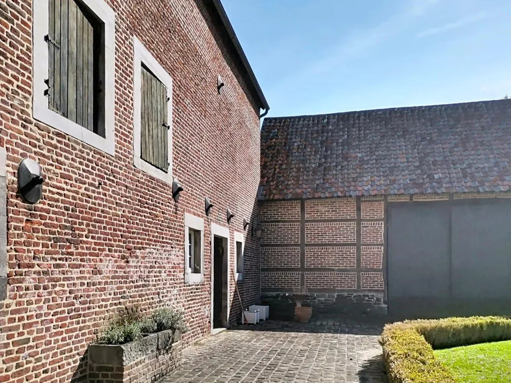 Jardin - Moulin Historique avec Machinerie à Huccorgne