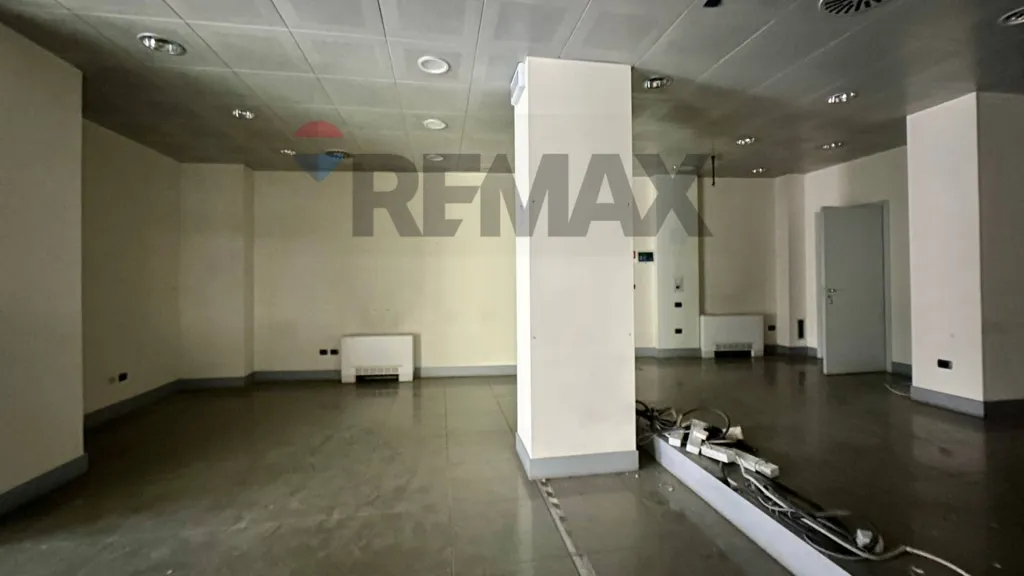 Toad - Commercial Space with 3 Vitrines in Riccione