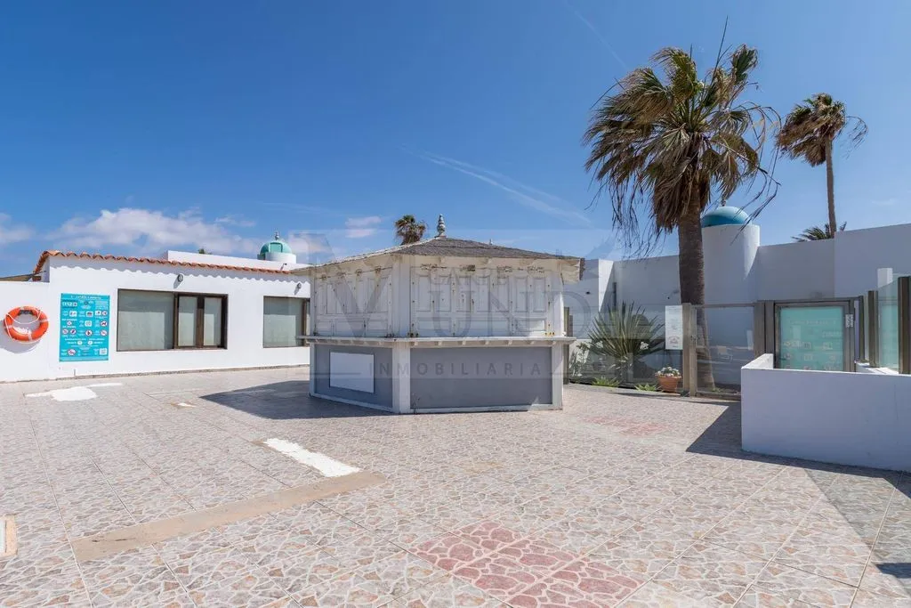 Aed - Renovated Villa with Rooftop Terrace in Corralejo