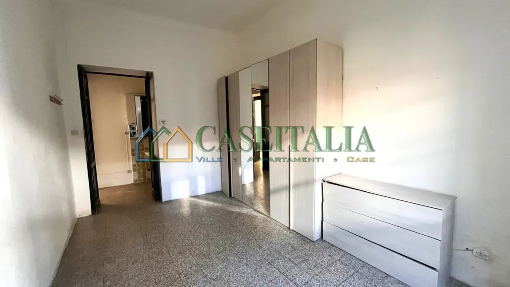 Pièces - Apartment for Renovation in Ivrea