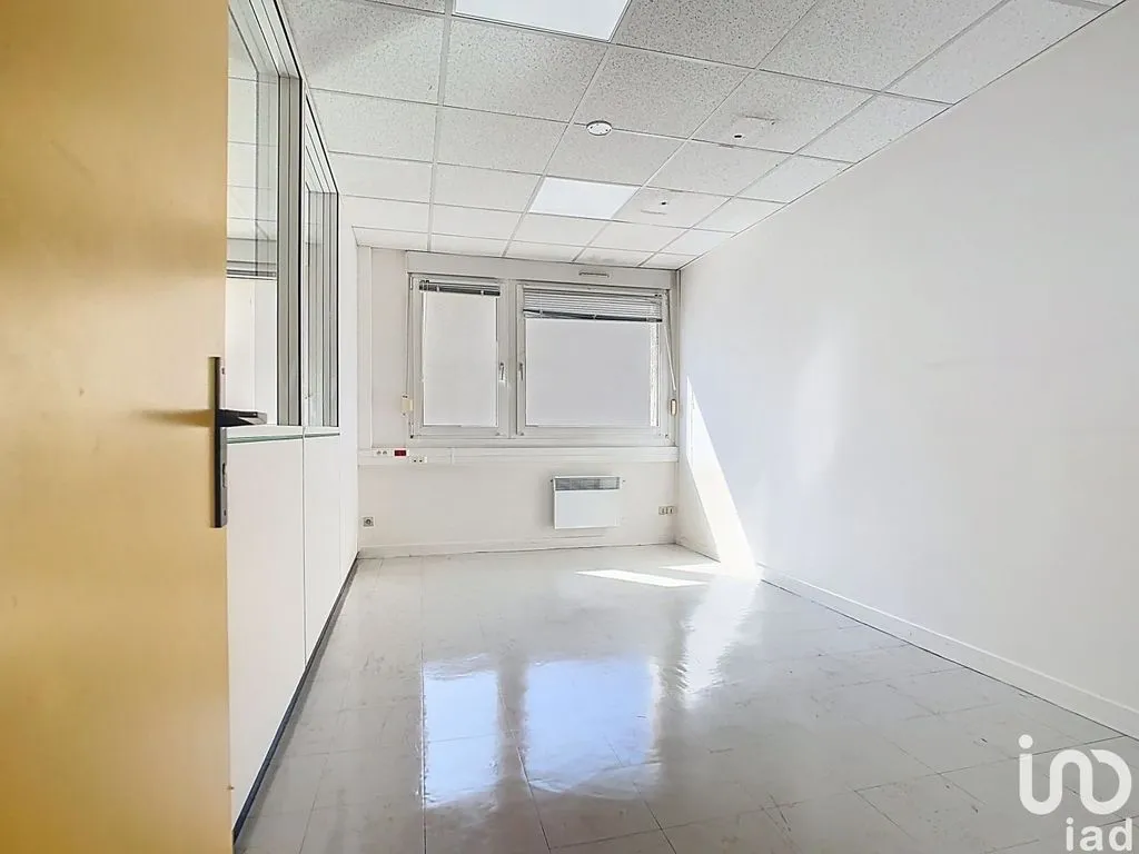 Kabinet - Modular Office Space with Parking in Reims