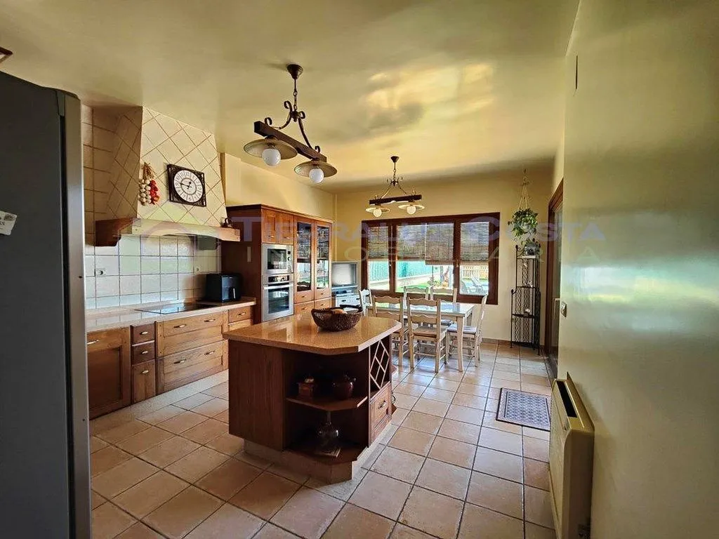 Cuisine - Chalet with Pool and Terraces in Lepe