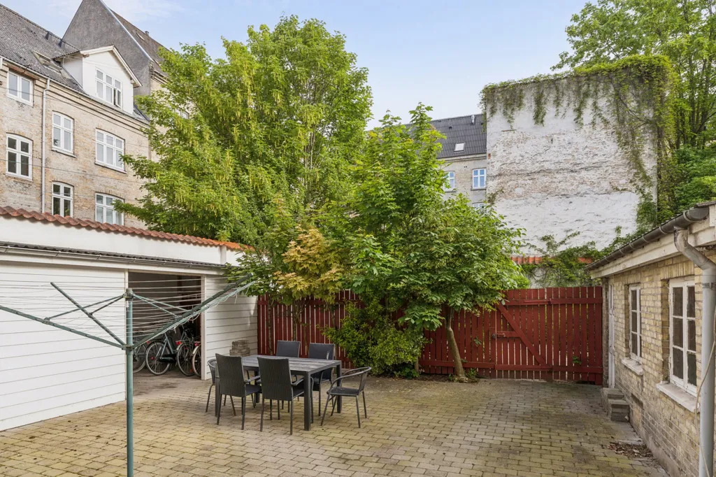 Jardin - 2-Bed Apartment in Historic Building, Aalborg