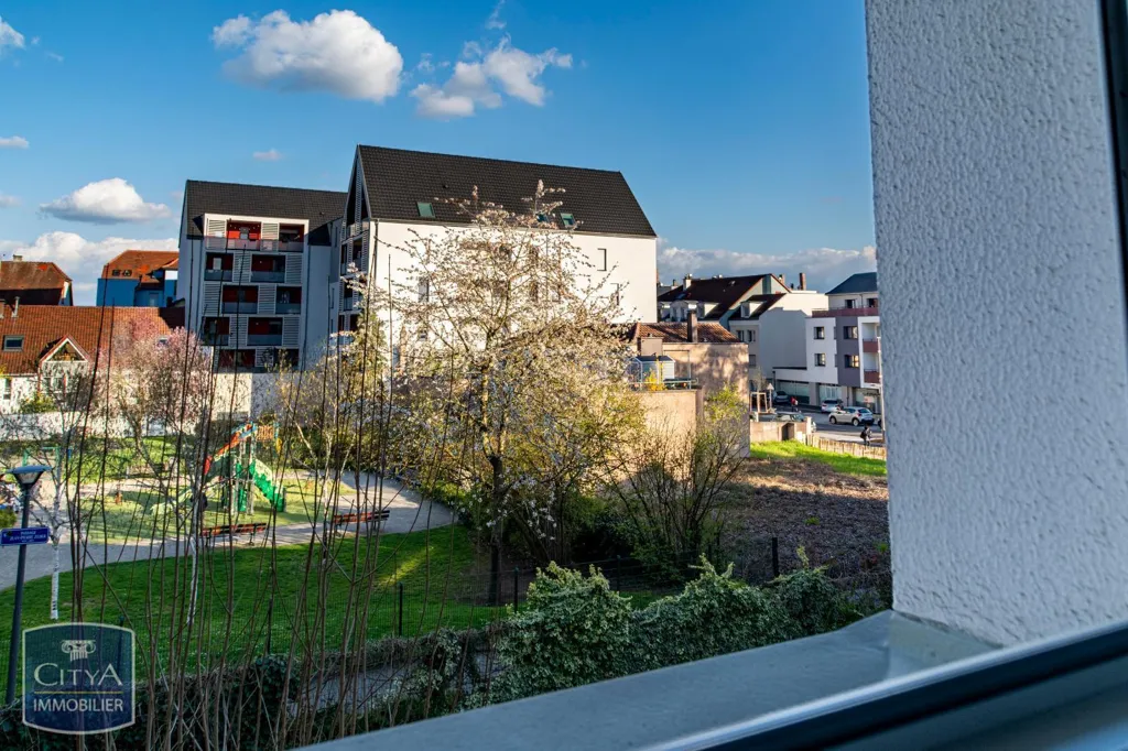 Rõdu - 3-Bedroom Apartment with Balcony in Bischheim