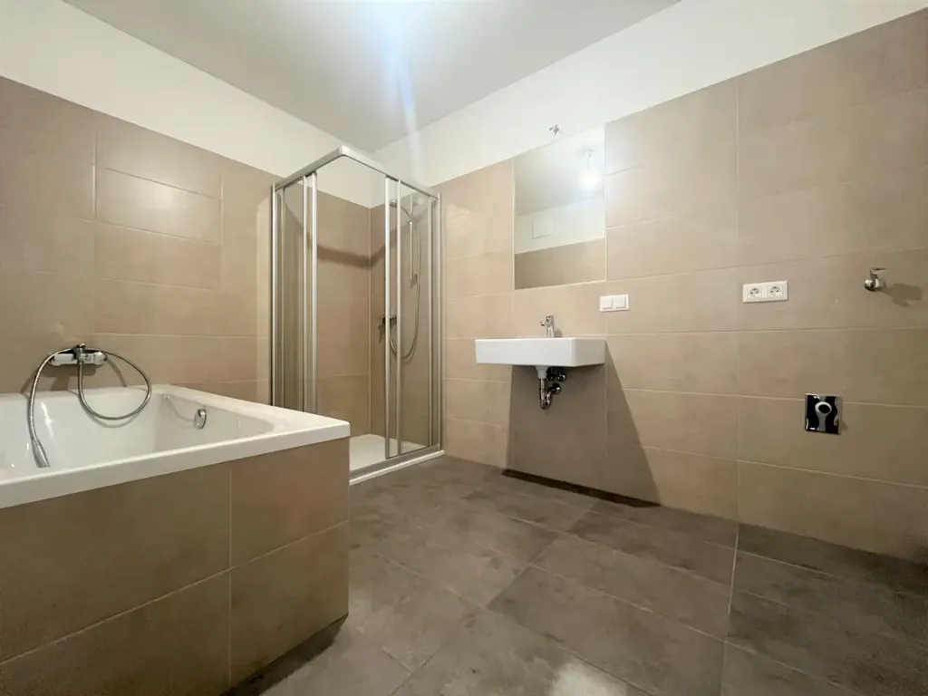 Vannitoad - Apartment with Two Balconies in Smart City