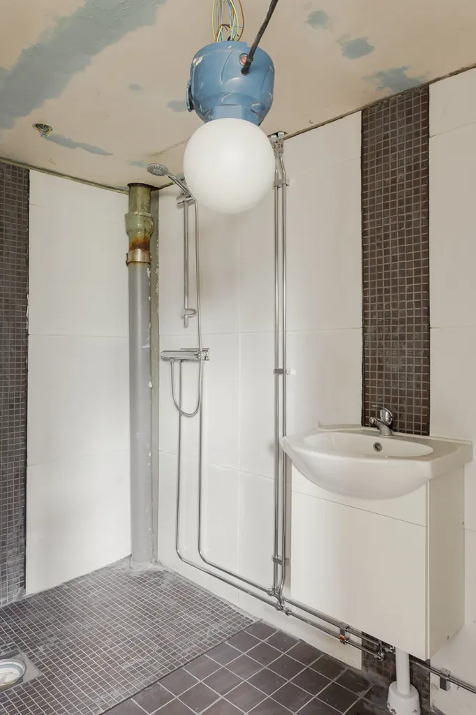 Salles de bain - Charming 1½-Floor Villa with Garden in Gnosjö