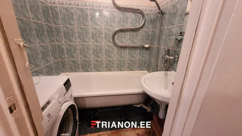 Vannitoad - Apartment with Free Parking in Kreenholmi