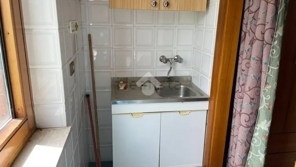 Salles de bain - Armed Two-Bedroom Apartment near Atripalda